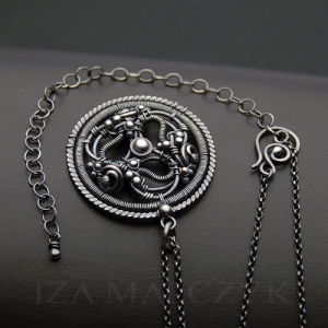 Dark Triskelion Iza Malczyk