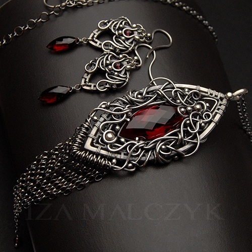 Crimson — 2 / 7