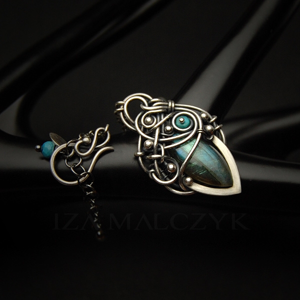 Blue Charm — 4 / 6