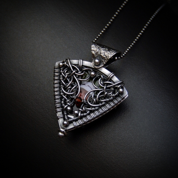 Red Locket — 5 / 10