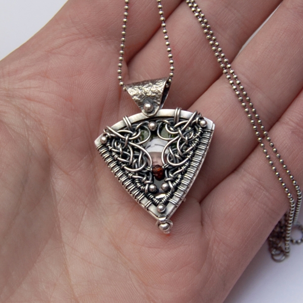 Red Locket — 7 / 10